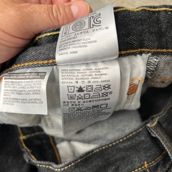 Levis 501 Original Fit Mens Jeans Button Fly Black Sz 35x34 Hemmed to 31” Inseam - Picture 5 of 9